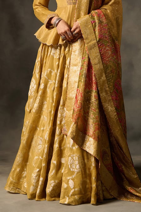 Buy_Saundh_Yellow Viscose, Tissue Embroidery V-neck Designer Lehenga Set _Online_at_Aza_Fashions