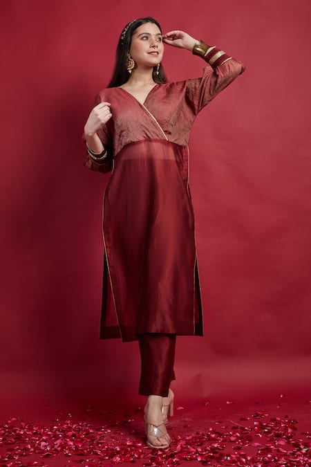 Buy Vinusto Maroon Chanderi Zari, Embroidery Open Neck High Slit Kurta And Pants Set Online at Aza Fashions Buy_Vinusto_Maroon Chanderi Zari, Embroidery Open Neck High Slit Kurta And Pants Set _Online_at_Aza_Fashions