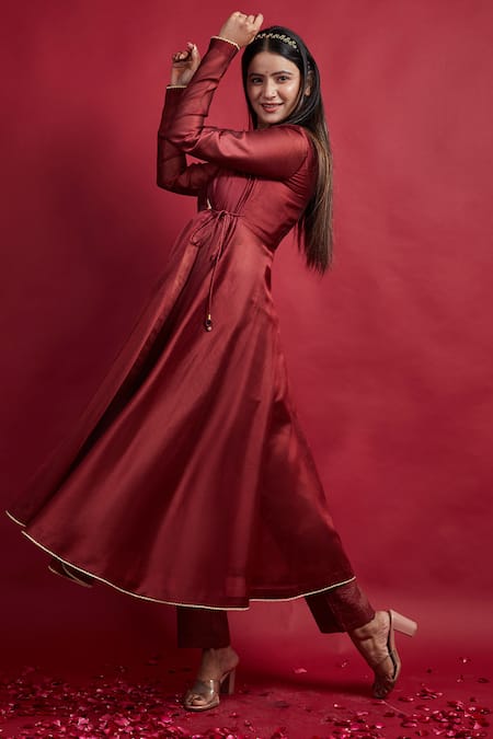 Buy Vinusto Maroon Chanderi Tassels, Lace V-neck Flared Anarkali Set Online at Aza Fashions Buy_Vinusto_Maroon Chanderi Tassels, Lace V-neck Flared Anarkali Set _Online_at_Aza_Fashions