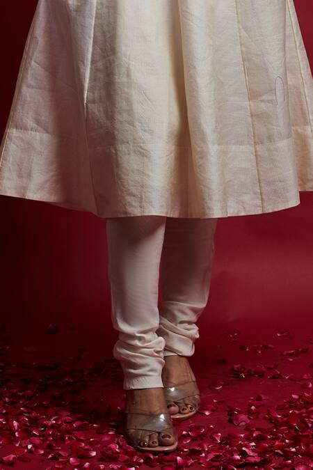 Shop Vinusto Ivory Chanderi, Cotton Cut Work Keyhole Neck And Gold Striped Anarkali Set Online at Aza Fashions Shop_Vinusto_Ivory Chanderi, Cotton Cut Work Keyhole Neck And Gold Striped Anarkali Set _Online_at_Aza_Fashions