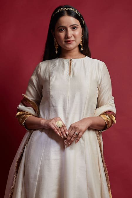 Buy Vinusto Ivory Chanderi, Cotton Zari, Embroidery, Fringe Round Neck Anarkali Kurta Set Online at Aza Fashions Buy_Vinusto_Ivory Chanderi, Cotton Zari, Embroidery, Fringe Round Neck Anarkali Kurta Set _Online_at_Aza_Fashions