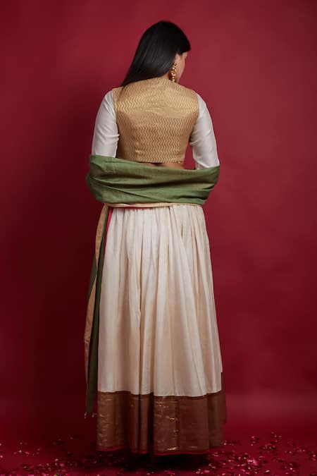 Shop Vinusto Ivory Chanderi Stones High Neck, Collared Gold Lehenga Set at Aza Fashions Shop_Vinusto_Ivory Chanderi Stones High Neck, Collared Gold Lehenga Set _at_Aza_Fashions