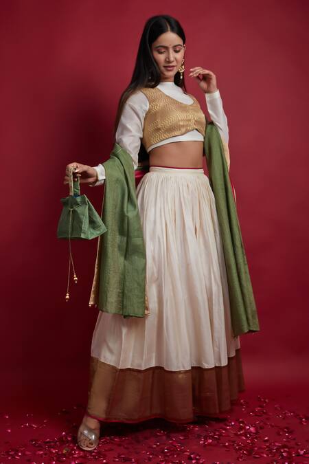 Shop Vinusto Ivory Chanderi Stones High Neck, Collared Gold Lehenga Set Online at Aza Fashions Shop_Vinusto_Ivory Chanderi Stones High Neck, Collared Gold Lehenga Set _Online_at_Aza_Fashions