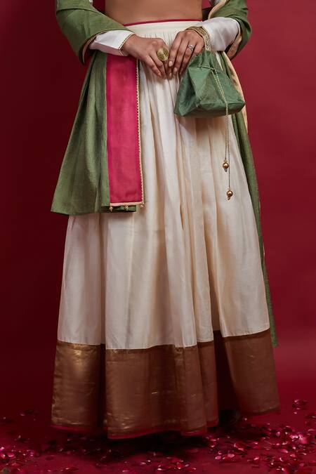 Buy Vinusto Ivory Chanderi Stones High Neck, Collared Gold Lehenga Set Buy_Vinusto_Ivory Chanderi Stones High Neck, Collared Gold Lehenga Set