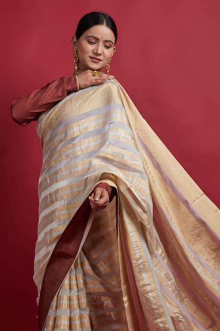 Vinusto Gold Chanderi Zari, Embroidery, Cut Work Round Neck Stripe Saree With Blouse Online at Aza Fashions Vinusto_Gold Chanderi Zari, Embroidery, Cut Work Round Neck Stripe Saree With Blouse _Online_at_Aza_Fashions