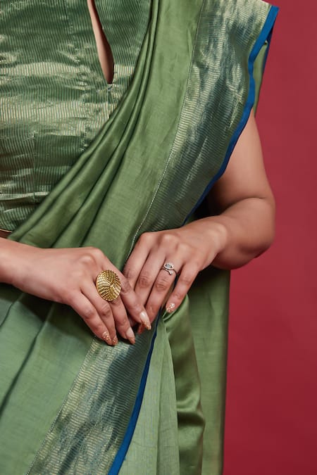 Shop Vinusto Olive Green Chanderi Zari Halter Neck Handwoven Saree Set Online at Aza Fashions Shop_Vinusto_Olive Green Chanderi Zari Halter Neck Handwoven Saree Set _Online_at_Aza_Fashions