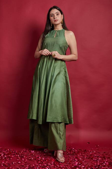 Vinusto_Olive Green Chanderi Zari Halter Neck Anarkali Kurta Set _Online_at_Aza_Fashions