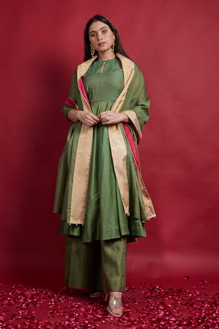Vinusto Olive Green Chanderi Zari Halter Neck Anarkali Kurta Set