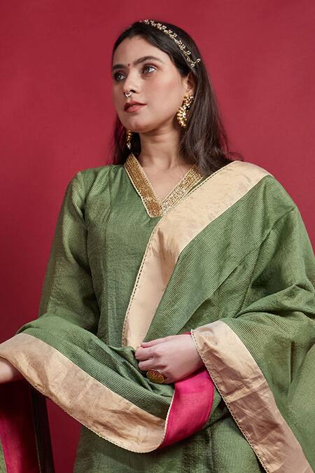 Shop Vinusto Olive Green Chanderi Embroidery V-neck Kurta Set Online at Aza Fashions Shop_Vinusto_Olive Green Chanderi Embroidery V-neck Kurta Set _Online_at_Aza_Fashions