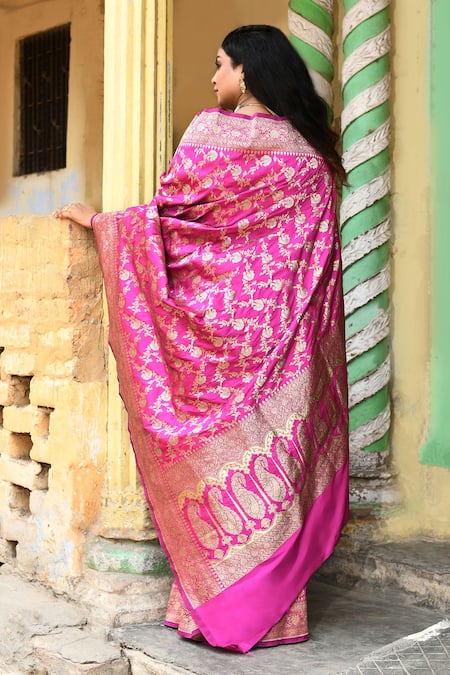 Naaritva India Handwoven Zari Pink Banarasi Saree With Running Blouse 