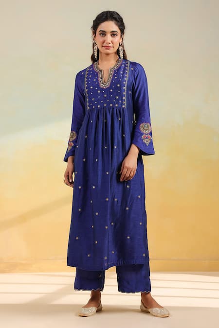 Label Niti Bothra_Blue Silk Embroidery, Zari Split V-neck Electric Zardozi Kurta Set _Online_at_Aza_Fashions
