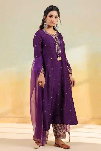 Buy_Label Niti Bothra_Purple Silk Embroidery, Tassels, Sequins Split V-neck Noor Farshi Kurta Set 
