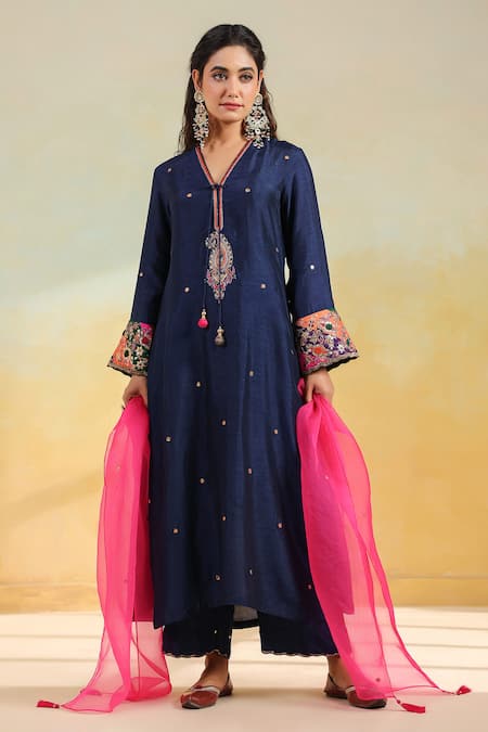 Buy_Label Niti Bothra_Blue Silk Gota Patti, Embroidery, Sequins, Stones V-neck Electric Kurta Set _Online_at_Aza_Fashions