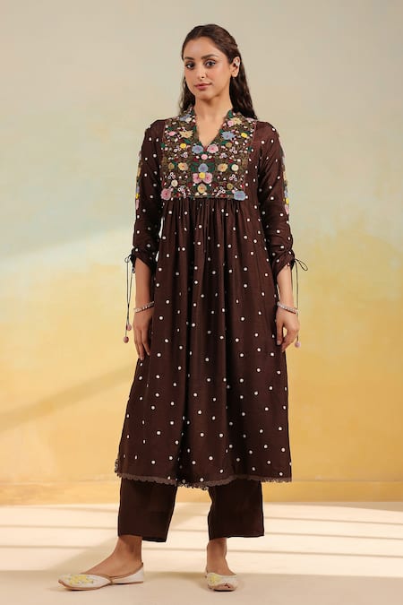 Buy_Label Niti Bothra_Brown Silk Applique, Embroidery, Fabric Flowers V-neck Orchid Kurta Set 