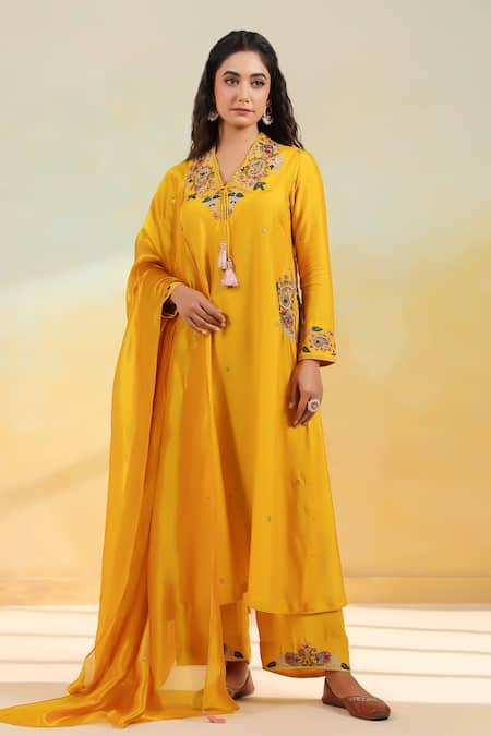 Label Niti Bothra Mustard Zardozi Paisley Pocket Set 