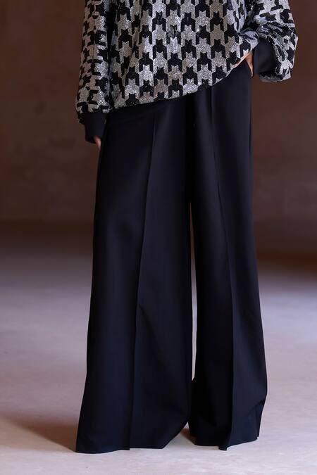 Buy_Itrh_Black Roma Sequins Crew Neck Houndstooth Oversized Sweatshirt And Pant Set _Online_at_Aza_Fashions