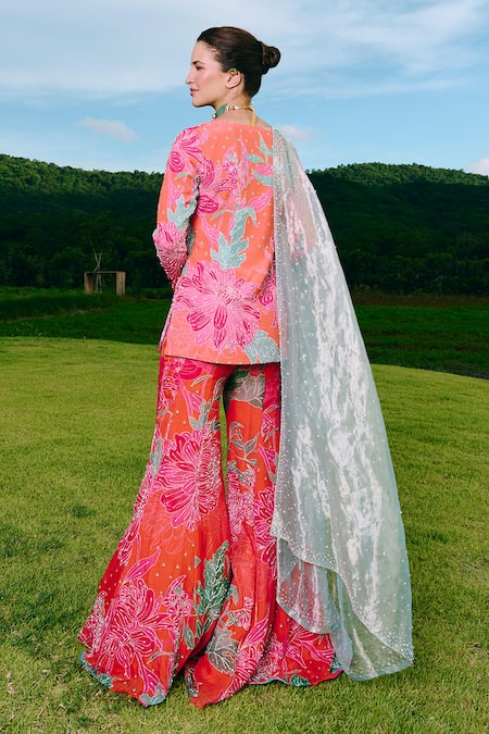Charu And Vasundhara Floral Print Kurta Set  