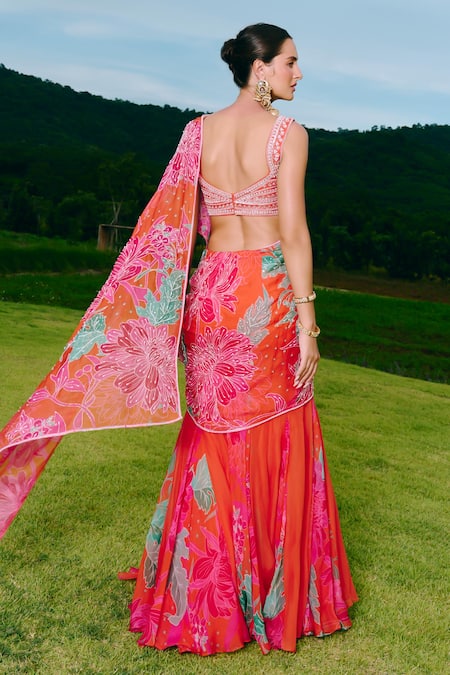 Charu And Vasundhara Point Kali Pre-Draped Saree Set 