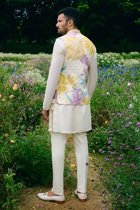 Charu And Vasundhara Embroidered Nehru Jacket Set 