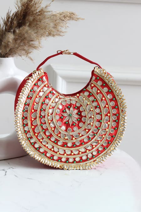 Boxwish By Bhumika Gotapatti Moon Bag 