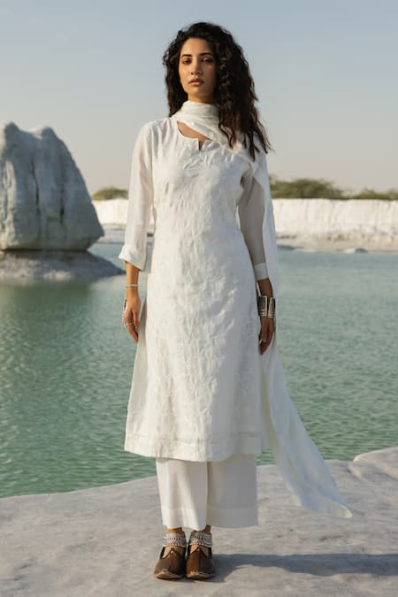 Karaj Jaipur White Chanderi, Cotton Round Neck Chikankari Kurta Set