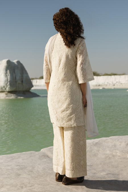 Karaj Jaipur White Chikankari Kurta Set