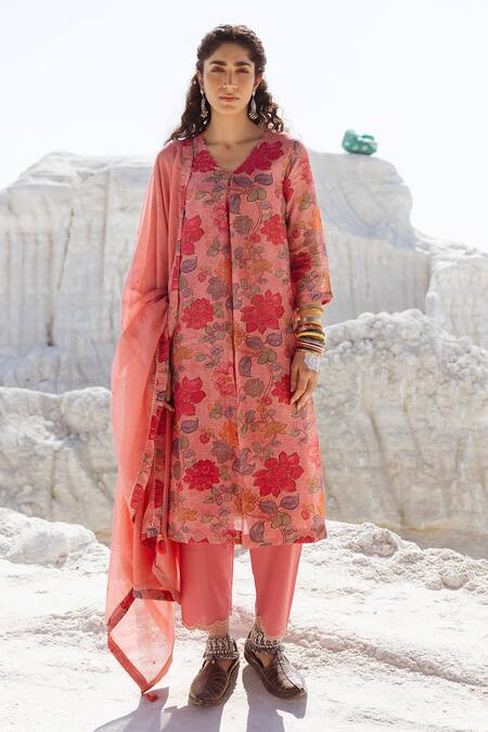 Shop Karaj Jaipur Pink Linen, Cotton, Kota Doria Embroidery Round Neck Rose Kurta Set Online at Aza Fashions Shop_Karaj Jaipur_Pink Linen, Cotton, Kota Doria Embroidery Round Neck Rose Kurta Set _Online_at_Aza_Fashions