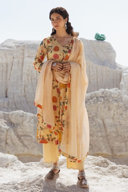 Buy Karaj Jaipur Cream Linen, Cotton, Kota Doria Round Neck Kurta Set Online at Aza Fashions Buy_Karaj Jaipur_Cream Linen, Cotton, Kota Doria Round Neck Kurta Set _Online_at_Aza_Fashions