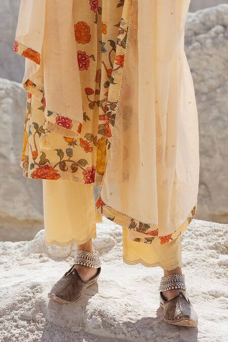 Karaj Jaipur Cream Linen, Cotton, Kota Doria Round Neck Kurta Set at Aza Fashions Karaj Jaipur_Cream Linen, Cotton, Kota Doria Round Neck Kurta Set _at_Aza_Fashions