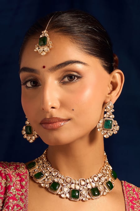 Nazaakat By Samara Singh Kundan Green Necklace Set 