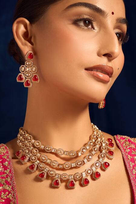 Nazaakat By Samara Singh Red Zari Ruby Kundan Necklace And Earring Set at Aza Fashions Nazaakat By Samara Singh_Red Zari Ruby Kundan Necklace And Earring Set _at_Aza_Fashions