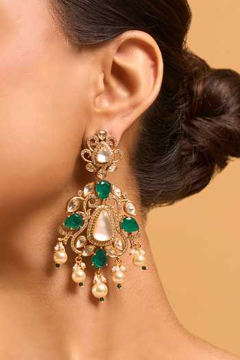 Nazaakat By Samara Singh_Green Kundan Earrings _Online_at_Aza_Fashions