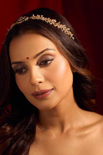 Buy_Nazaakat By Samara Singh_Green Kundan Work Brass Mathapatti _Online_at_Aza_Fashions