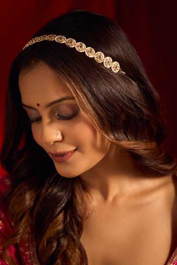 Nazaakat By Samara Singh_Green Kundan Work Brass Mathapatti _Online_at_Aza_Fashions