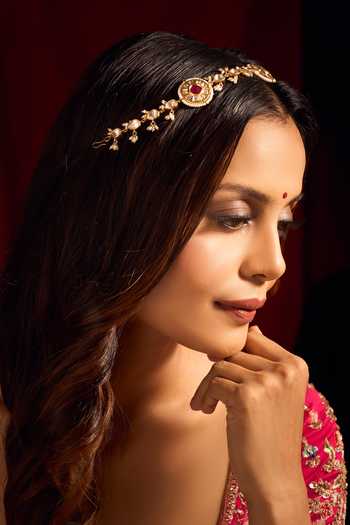 Buy_Nazaakat By Samara Singh_Red Ruby Kundan Brass Mathapatti _Online_at_Aza_Fashions