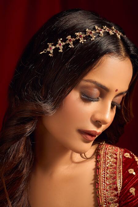 Nazaakat By Samara Singh_Red Kundan Ruby Pink Mathapatti _Online_at_Aza_Fashions