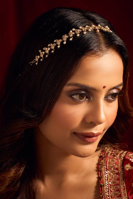 Nazaakat By Samara Singh_White Kundan Brass Mathapatti _Online_at_Aza_Fashions