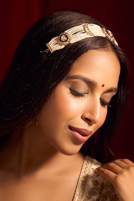 Nazaakat By Samara Singh_Pink Imitation Gemstones Kundan Pearl Mathapatti _Online_at_Aza_Fashions