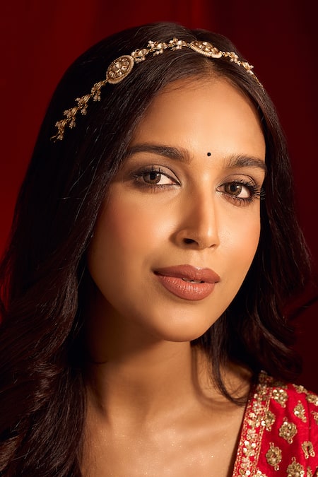 Buy Nazaakat By Samara Singh White Kundan Brass Mathapatti Online at Aza Fashions Buy_Nazaakat By Samara Singh_White Kundan Brass Mathapatti _Online_at_Aza_Fashions