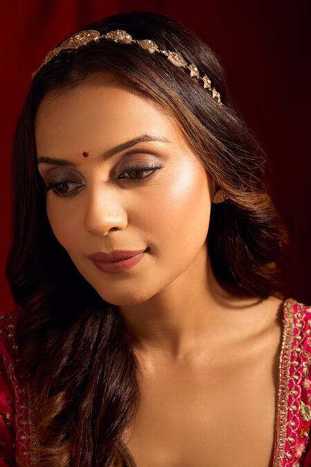 Buy_Nazaakat By Samara Singh_White Kundan Brass Mathapatti _Online_at_Aza_Fashions