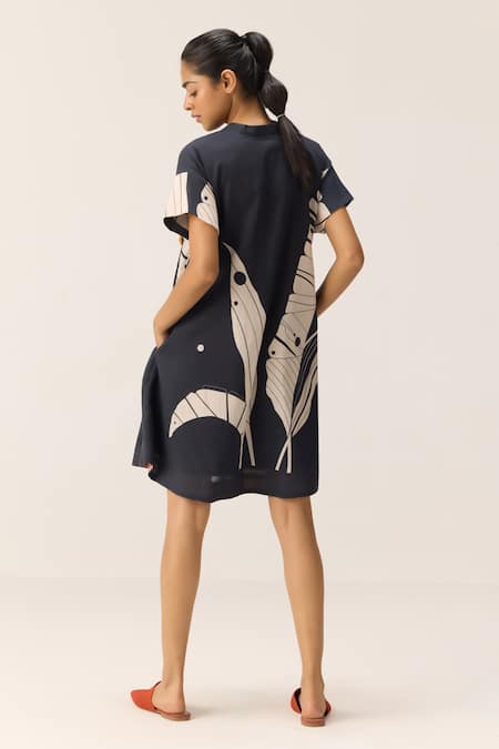 Shop Kharakapas Black Round Neck Phantom Leaves Dress at Aza Fashions Shop_Kharakapas_Black Round Neck Phantom Leaves Dress _at_Aza_Fashions