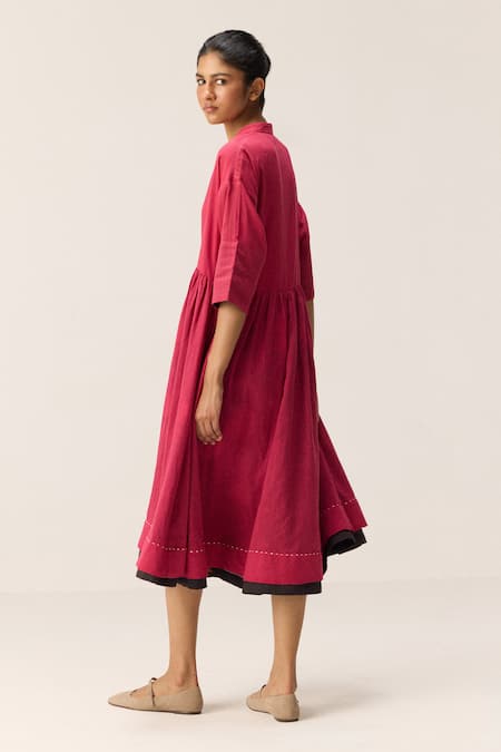 Shop Kharakapas Pink Cotton Split V-neck Berry Beam Dress at Aza Fashions Shop_Kharakapas_Pink Cotton Split V-neck Berry Beam Dress _at_Aza_Fashions