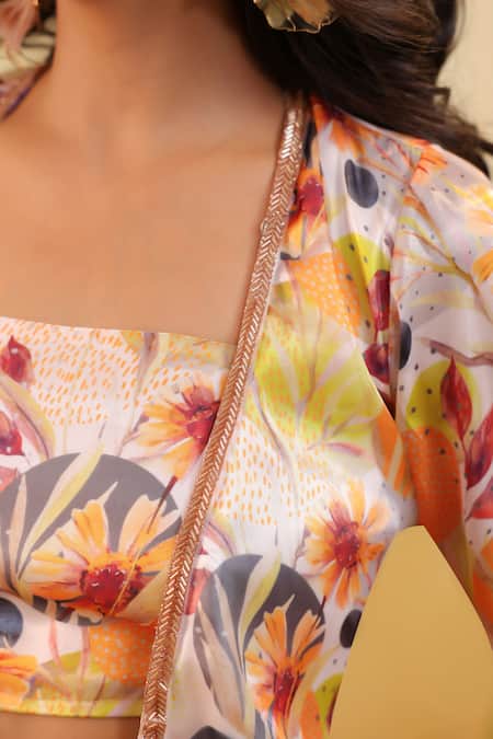 Buy_B'Infinite_Orange Organza Round , Open Sunset Botanical Embellished Set 