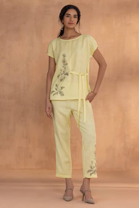 Kaveri Yellow Linen Embroidery Round Neck Golden Daisy Bow Co-ord 