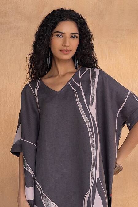 Buy_Kaveri_Charcoal Cotton V-neck Grey Co-ord Set _Online_at_Aza_Fashions