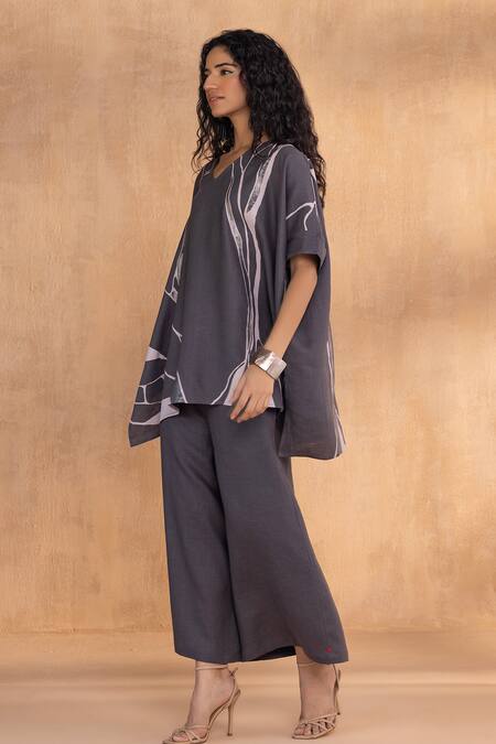 Shop_Kaveri_Charcoal Cotton V-neck Grey Co-ord Set _Online_at_Aza_Fashions