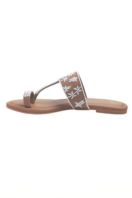 Preet Kaur Brown Embroidery Palm Tan Kolhapuri Sandals Online at Aza Fashions Preet Kaur_Brown Embroidery Palm Tan Kolhapuri Sandals _Online_at_Aza_Fashions