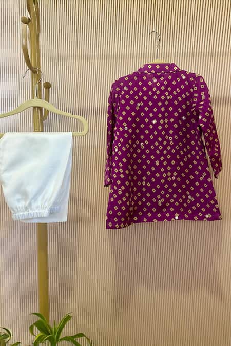 Shop Rage Attire-Sweta Saria Purple Chinon Printed Kurta And Pyjama Set at Aza Fashions Shop_Rage Attire-Sweta Saria_Purple Chinon Printed Kurta And Pyjama Set _at_Aza_Fashions