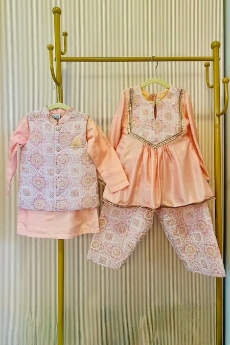 Rage Attire-Sweta Saria_Peach Silk Embroidery Blend Nehru Jacket Set _Online_at_Aza_Fashions
