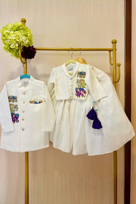 Buy Rage Attire-Sweta Saria Ivory Beads, Embroidery Elephant Lehenga Set Online at Aza Fashions Buy_Rage Attire-Sweta Saria_Ivory Beads, Embroidery Elephant Lehenga Set _Online_at_Aza_Fashions